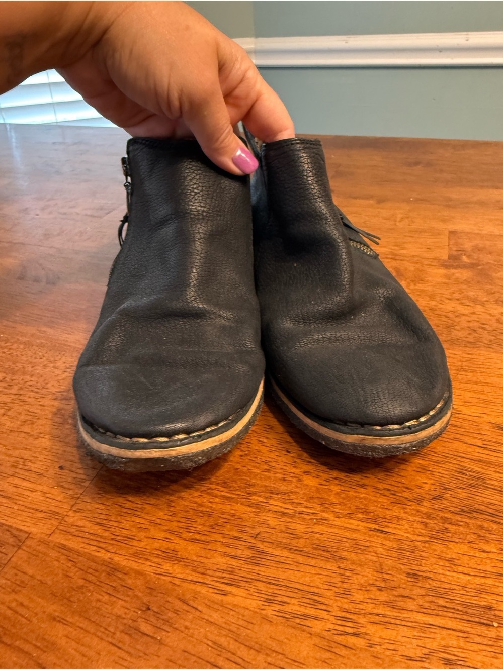 UGG Clementine Black Leather Side-Zip Ankle Boots Women's Size 9.5 chukka - Picture 4 of 12